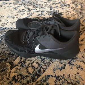 Used Nike training sneakers, black, size 11.5